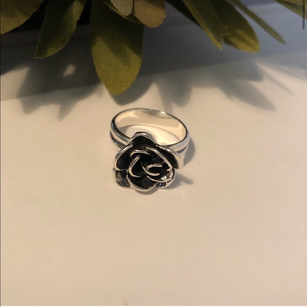 925 Silpada Rose Ring- Oxidized Size 6